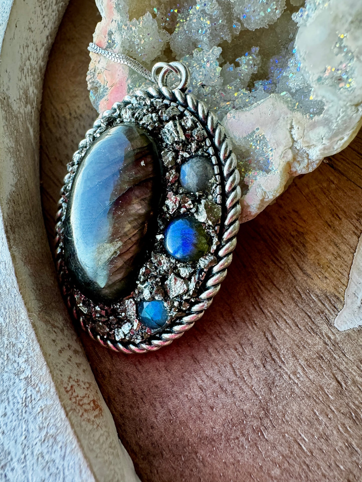 Phases Labradorite Necklace