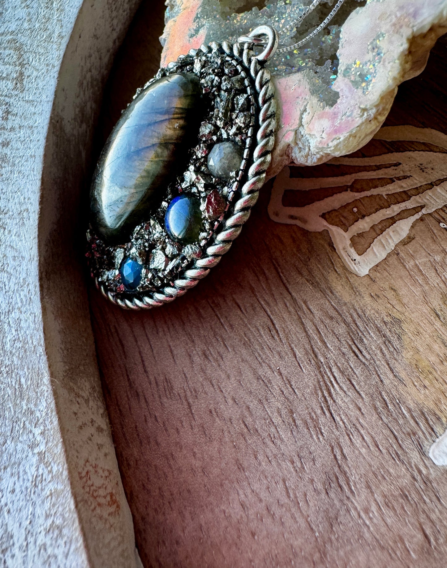 Phases Labradorite Necklace